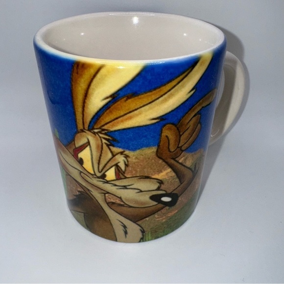 1996 Vintage Cartoon Mug Loony Tunes Wilee Coyote 10oz Speed Runner - Picture 1 of 15